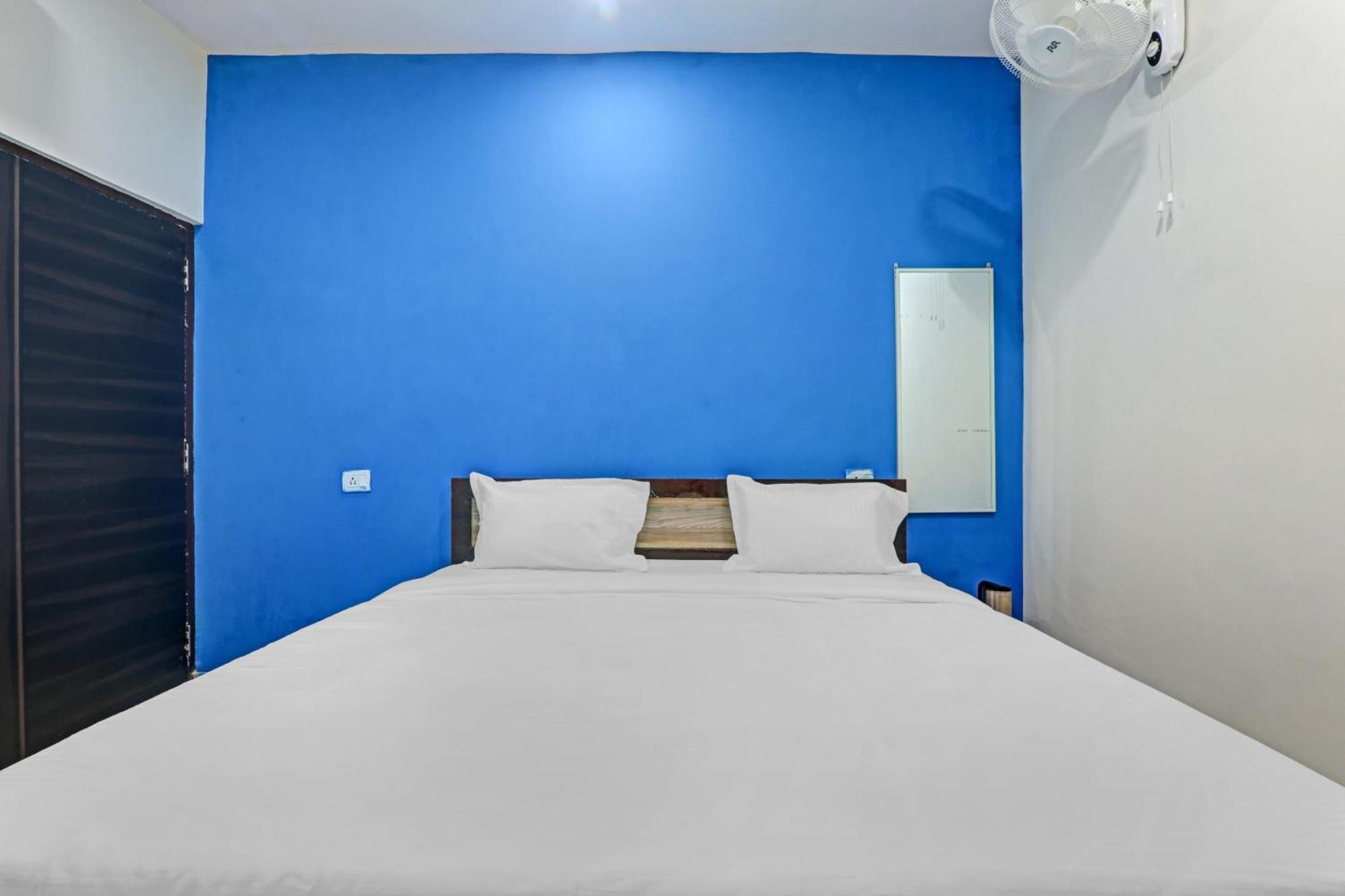 Hotel O Rudra Palace Near Phoenix United Лакхнау Экстерьер фото