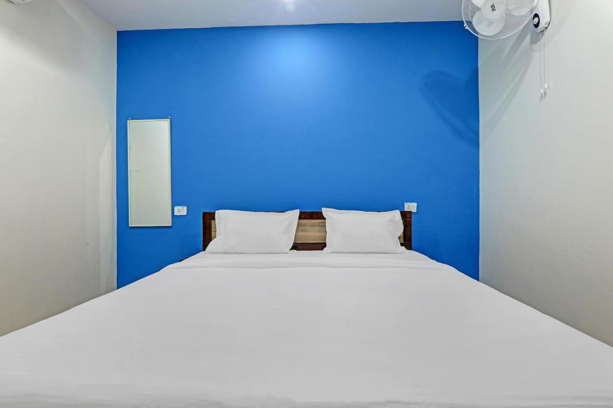 Hotel O Rudra Palace Near Phoenix United Лакхнау Экстерьер фото